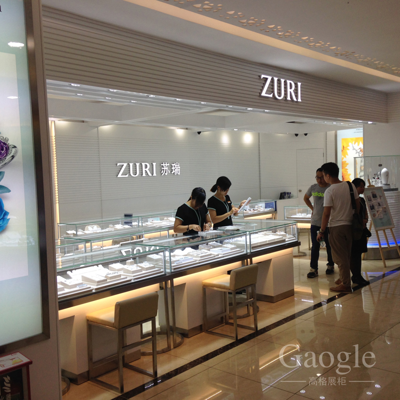 ZURI蘇瑞珠寶展櫃